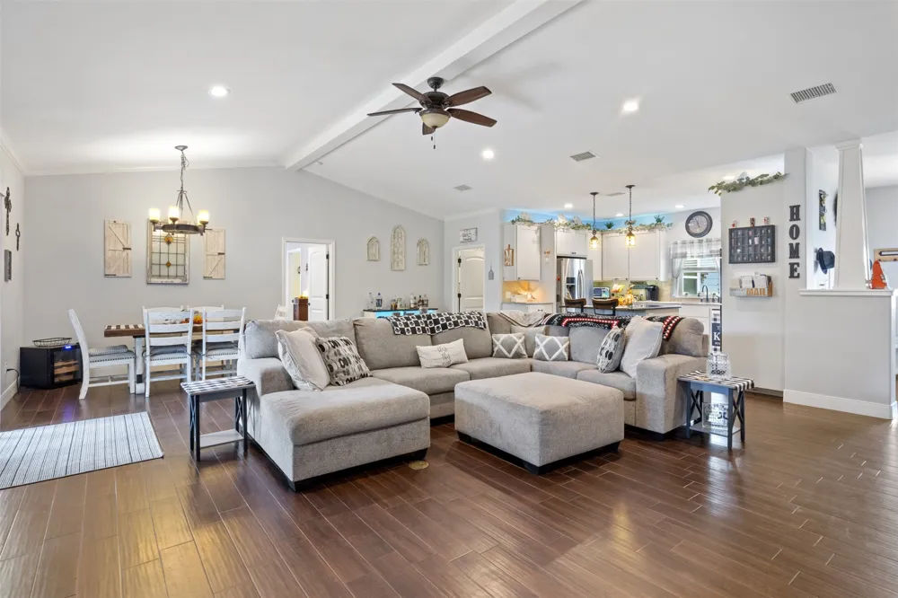 141 Eagle Point Cove Kingsland, TX 78639