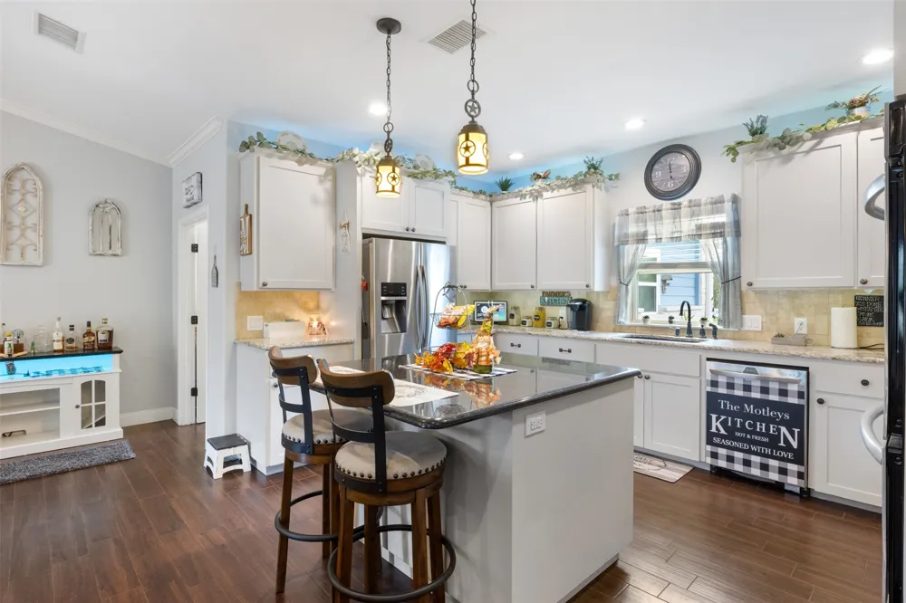 141 Eagle Point Cove Kingsland, TX 78639