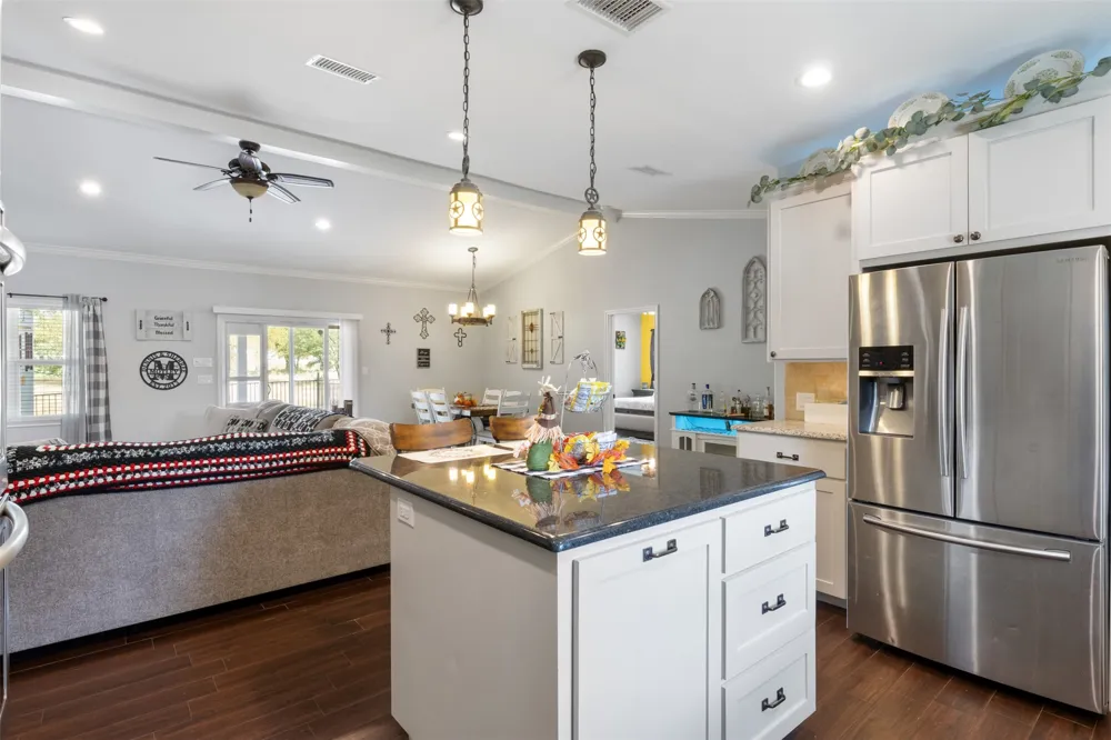 141 Eagle Point Cove Kingsland, TX 78639