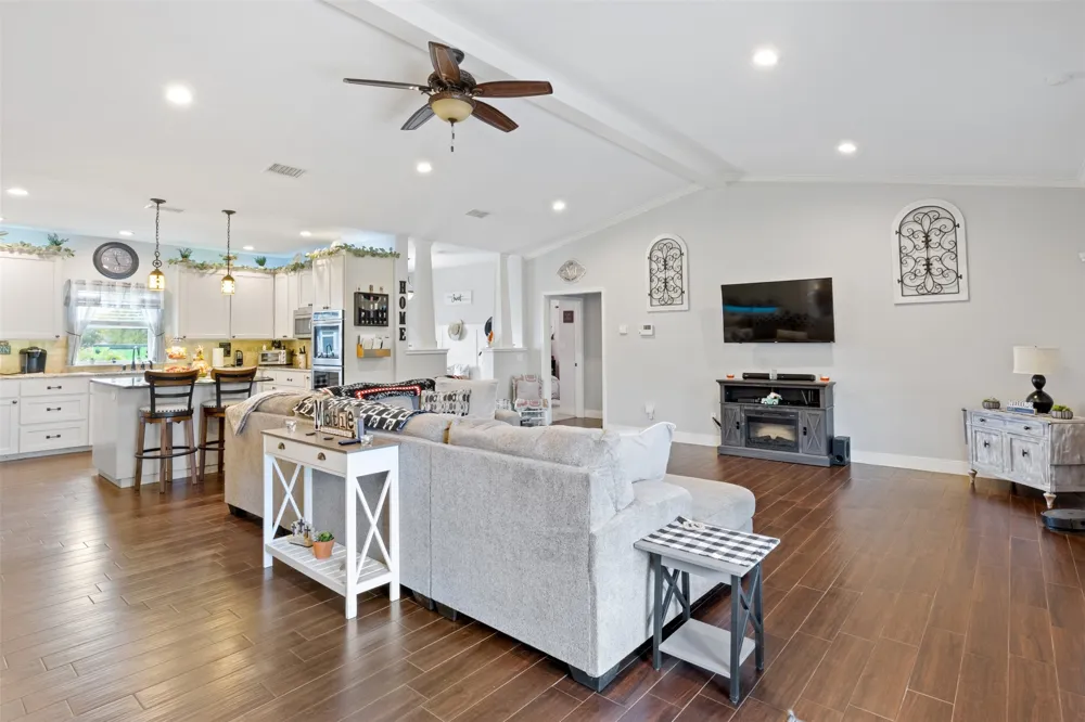 141 Eagle Point Cove Kingsland, TX 78639