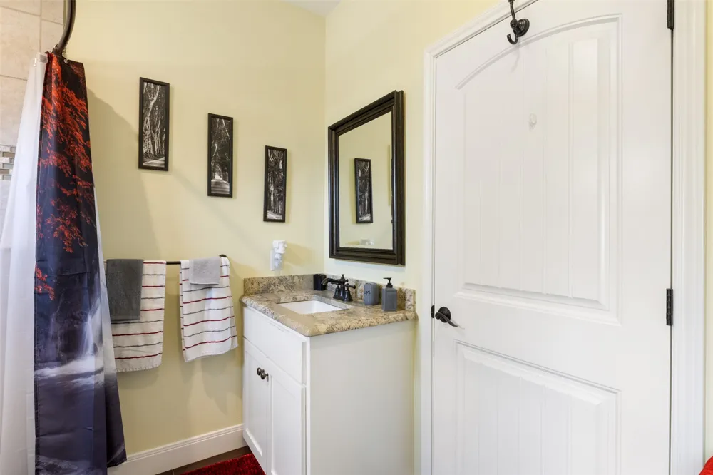 141 Eagle Point Cove Kingsland, TX 78639