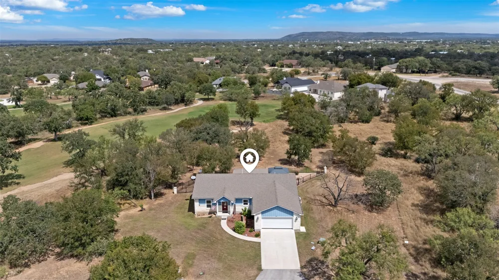 141 Eagle Point Cove Kingsland, TX 78639