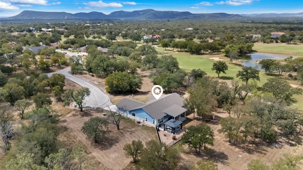 141 Eagle Point Cove Kingsland, TX 78639