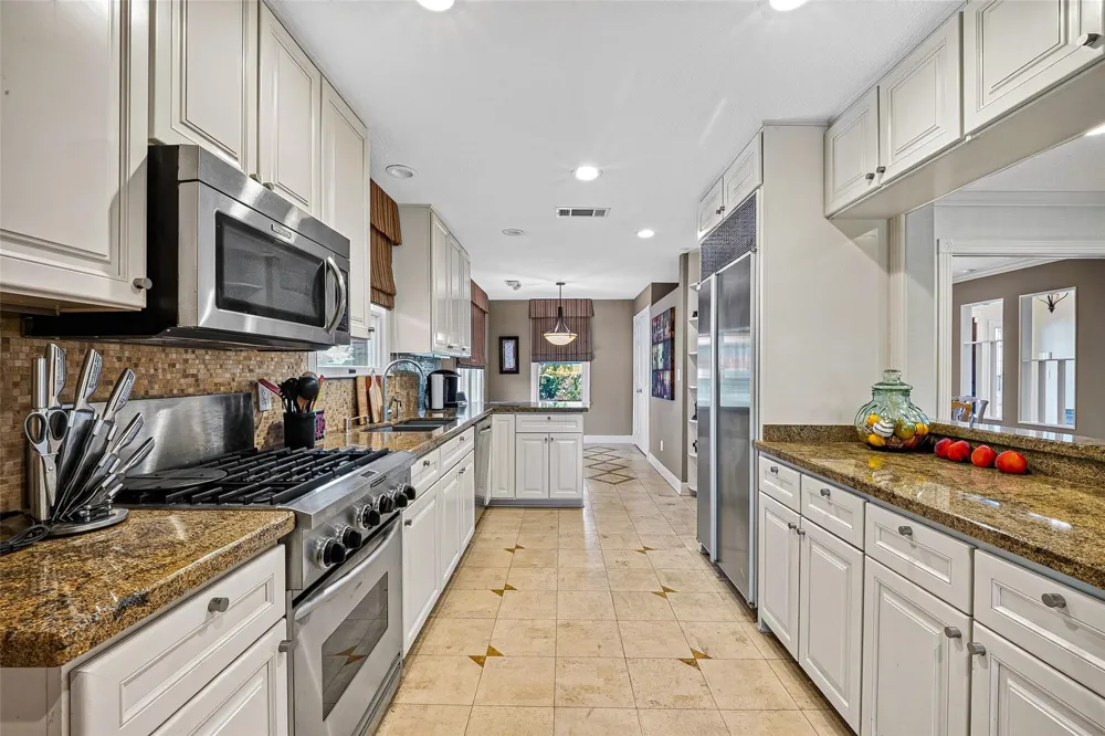 2406 Tannehill Drive Houston, TX 77008