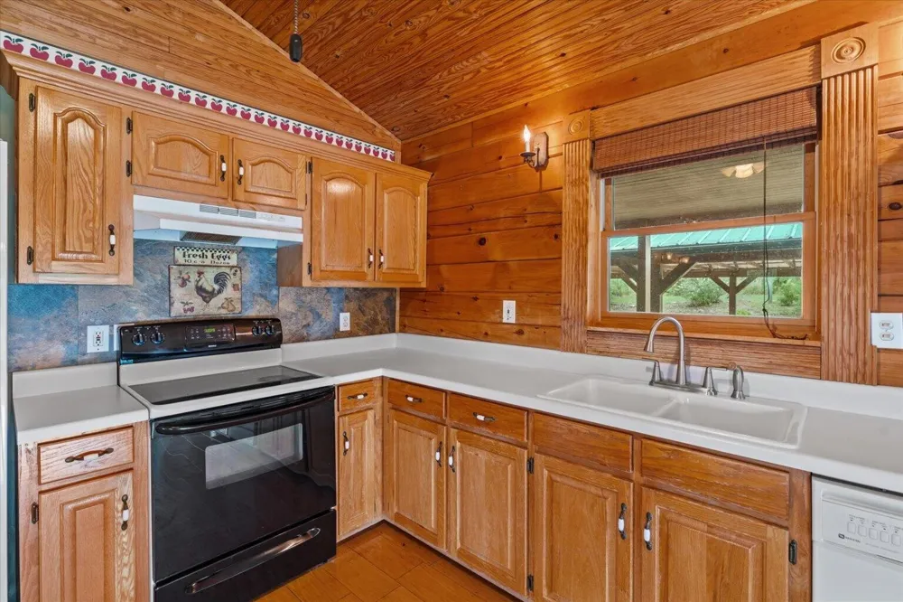 315 Woody Road NW Adairsville, GA 30103