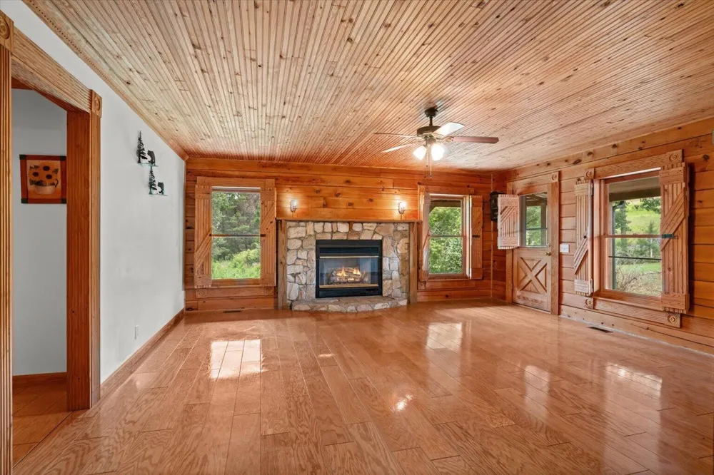 315 Woody Road NW Adairsville, GA 30103