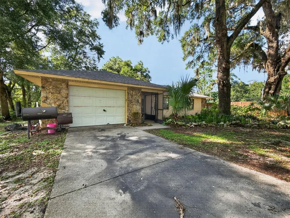 11025 SE 132ND PLACE Ocklawaha, FL 32179