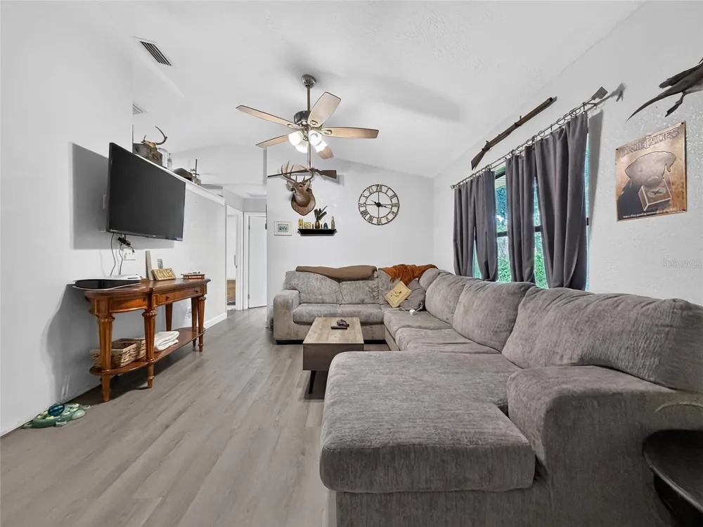 11025 SE 132ND PLACE Ocklawaha, FL 32179