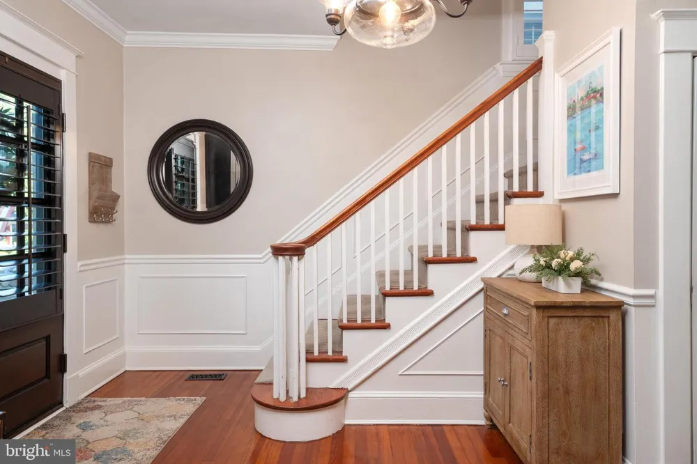 62 SOUTHGATE AVENUE Annapolis, MD 21401