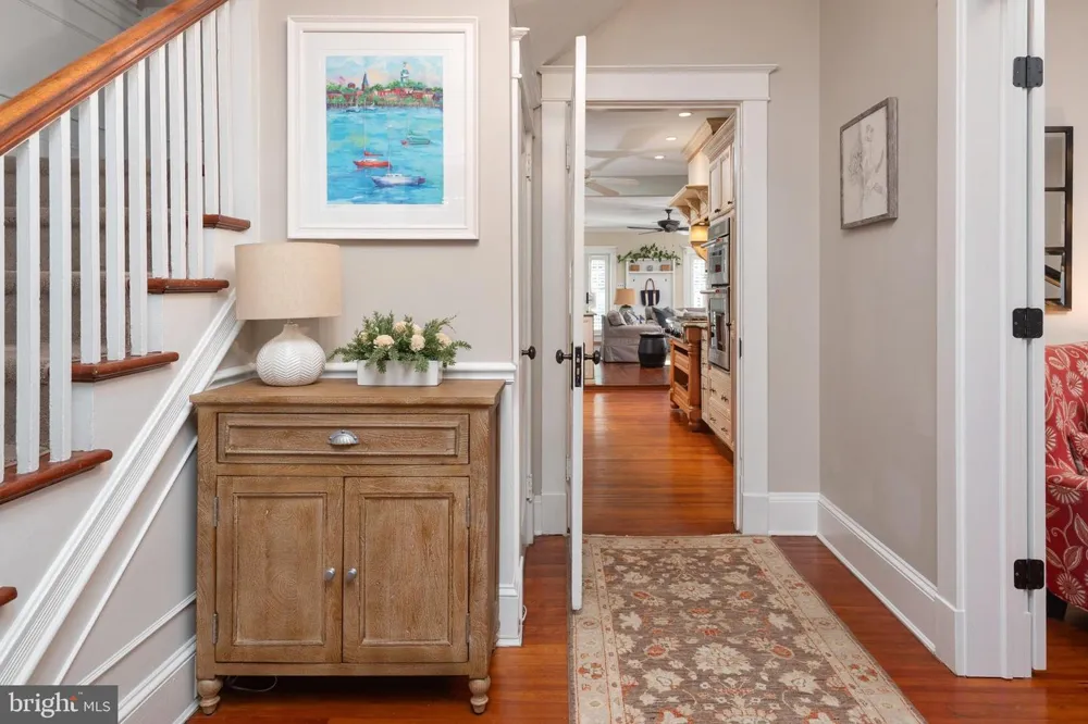 62 SOUTHGATE AVENUE Annapolis, MD 21401