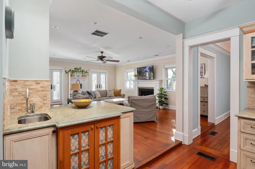62 SOUTHGATE AVENUE Annapolis, MD 21401