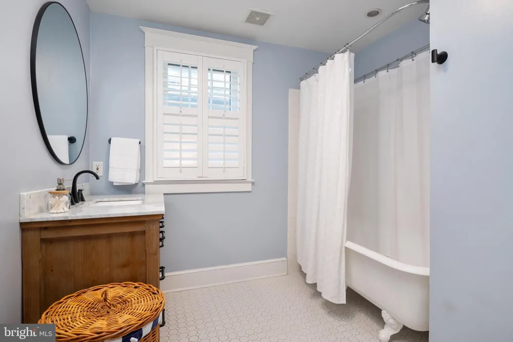 62 SOUTHGATE AVENUE Annapolis, MD 21401