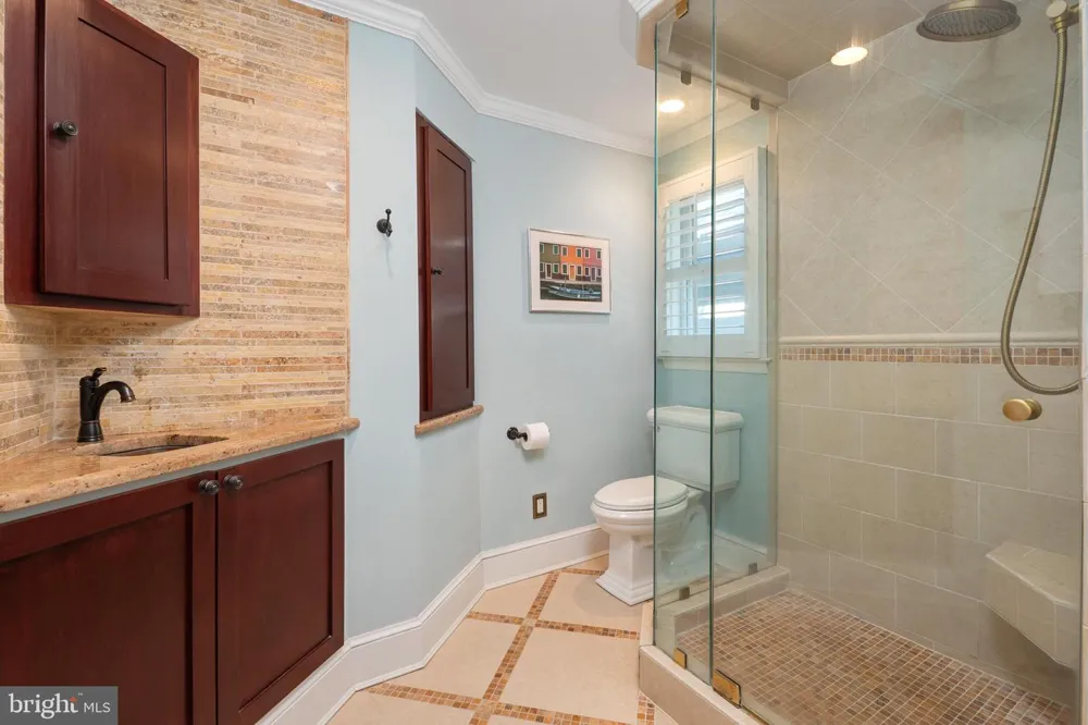 62 SOUTHGATE AVENUE Annapolis, MD 21401