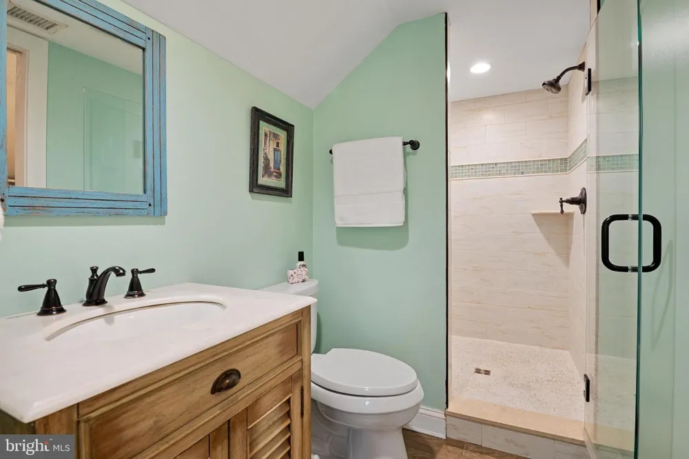 62 SOUTHGATE AVENUE Annapolis, MD 21401