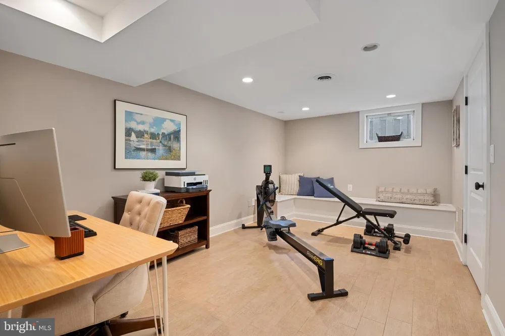 62 SOUTHGATE AVENUE Annapolis, MD 21401