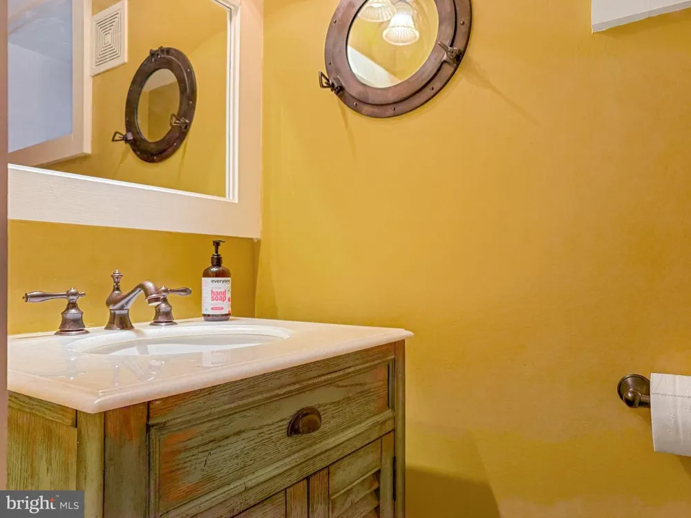 62 SOUTHGATE AVENUE Annapolis, MD 21401