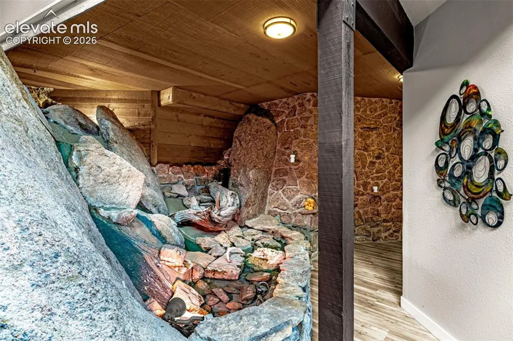 6125 Hilton Road Manitou Springs, CO 80829