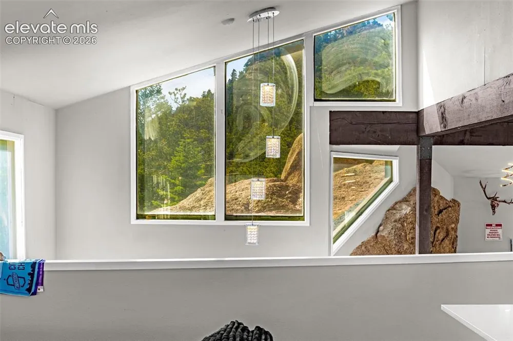 6125 Hilton Road Manitou Springs, CO 80829