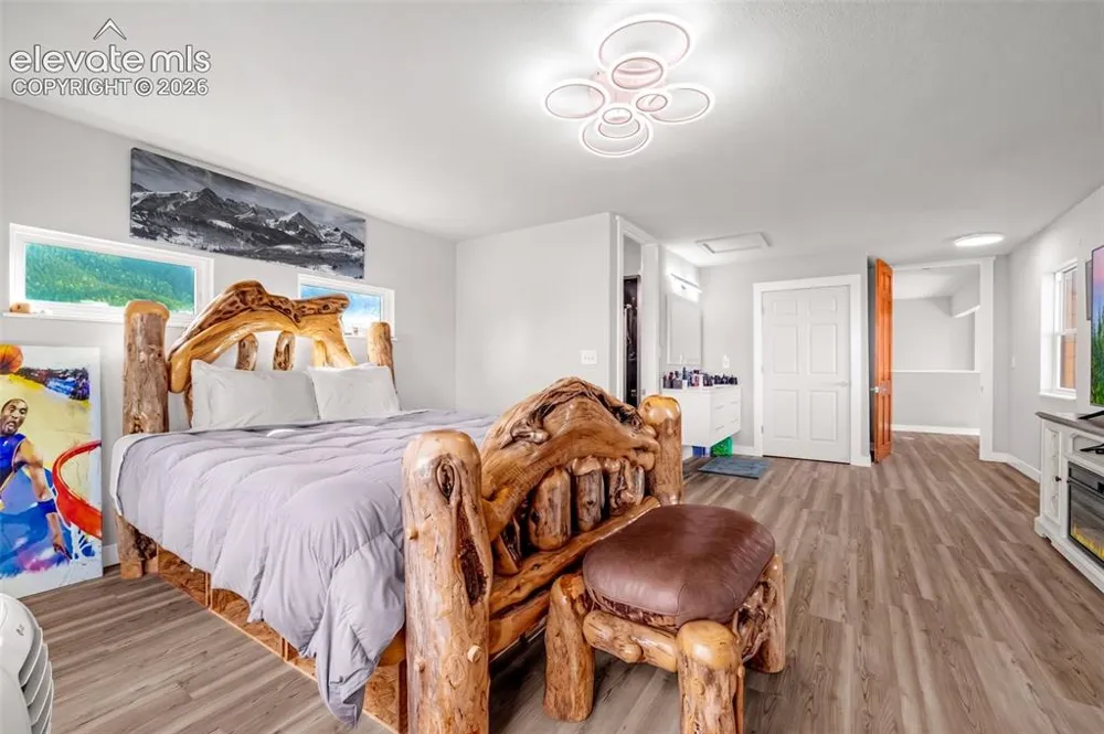 6125 Hilton Road Manitou Springs, CO 80829