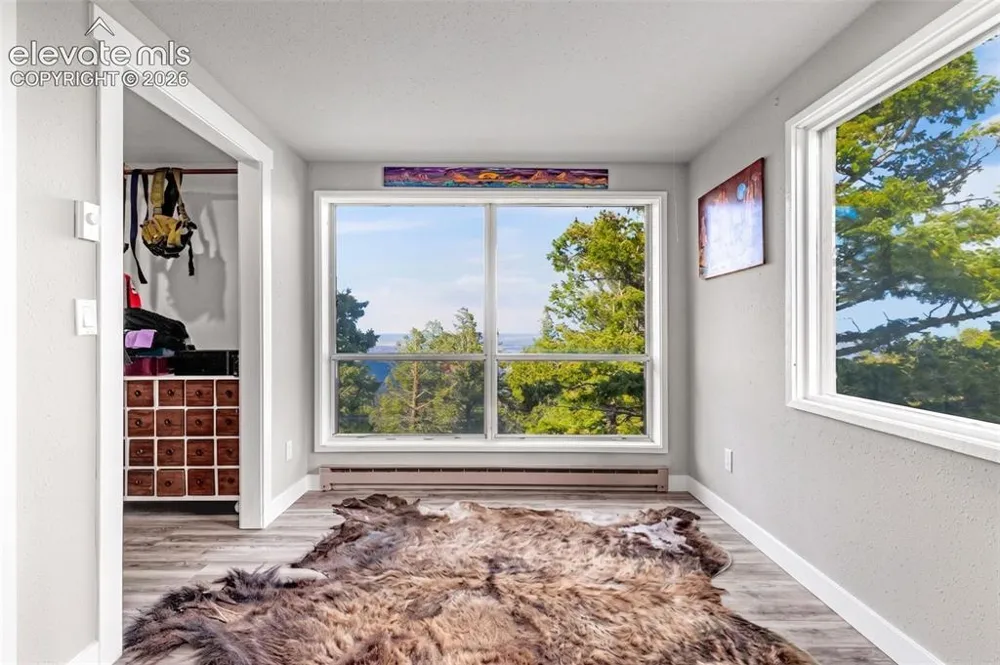 6125 Hilton Road Manitou Springs, CO 80829