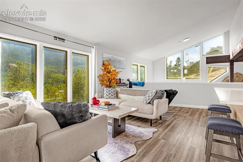 6125 Hilton Road Manitou Springs, CO 80829