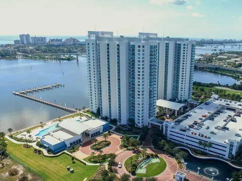 231 Riverside Drive #1006
