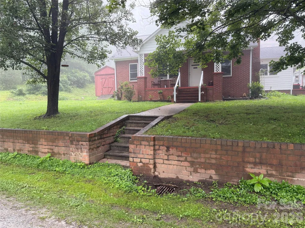 77 Maple Road Spruce Pine, NC 28777