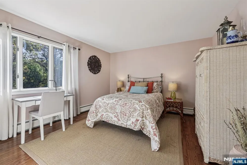 76 Church Street Alpine, NJ 07620