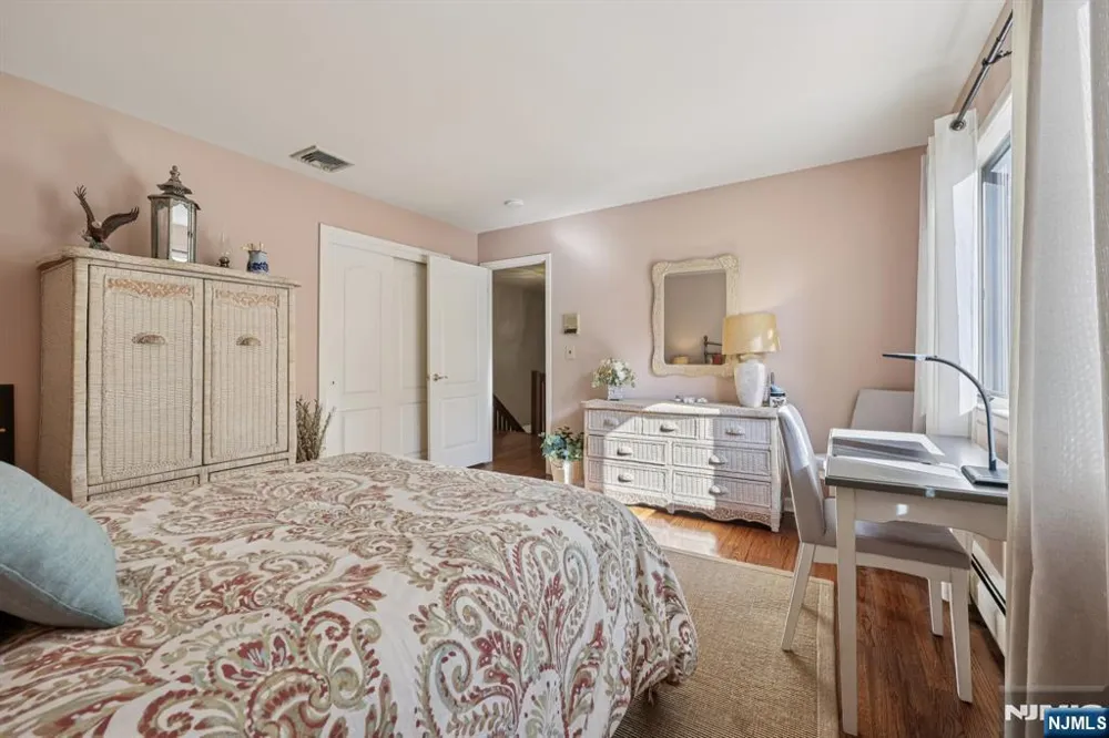 76 Church Street Alpine, NJ 07620