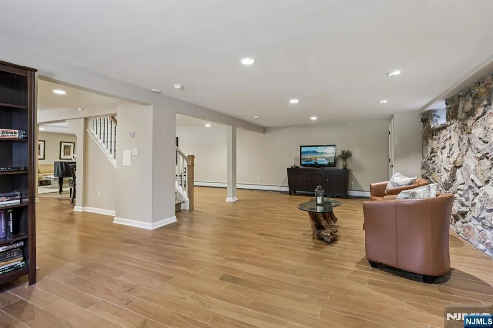 76 Church Street Alpine, NJ 07620