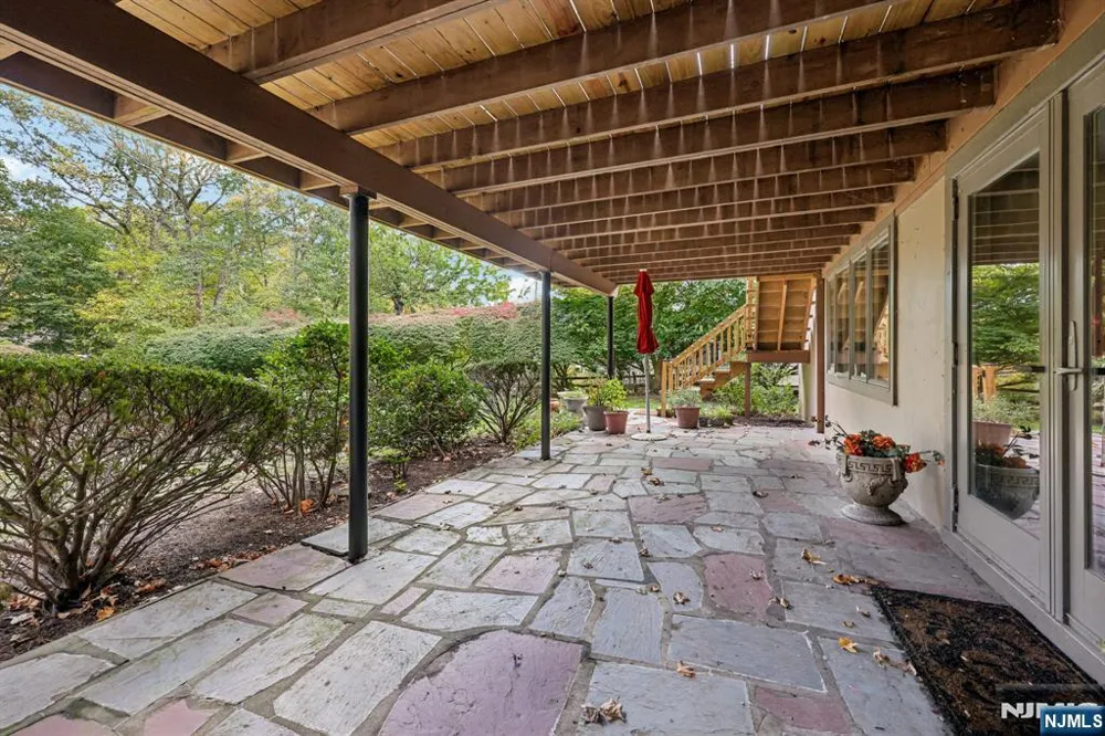 76 Church Street Alpine, NJ 07620
