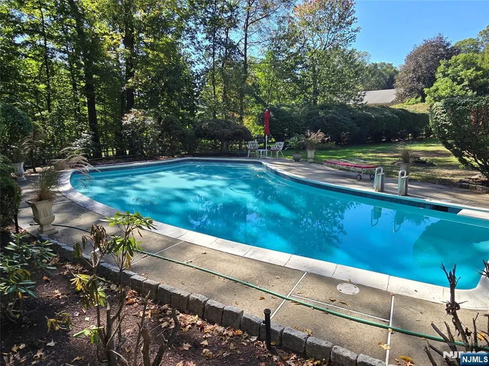 76 Church Street Alpine, NJ 07620