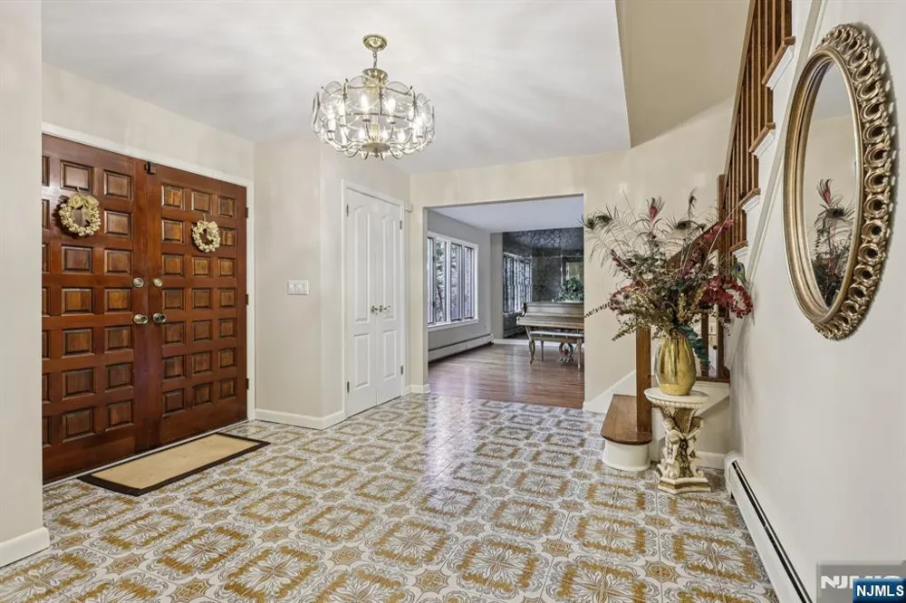 76 Church Street Alpine, NJ 07620