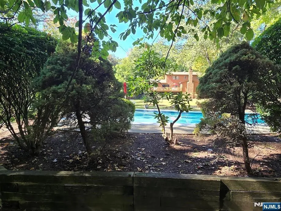 76 Church Street Alpine, NJ 07620