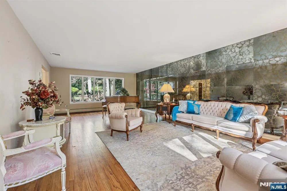 76 Church Street Alpine, NJ 07620