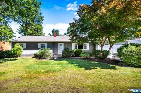 5 Camelot Drive