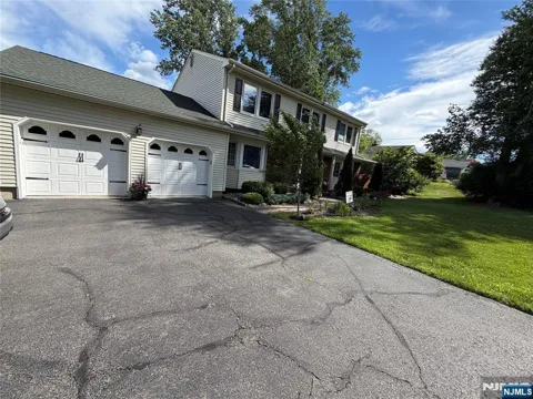 73 Hillside Avenue