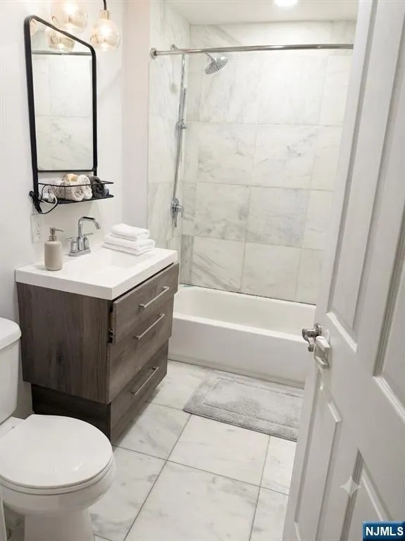 105 W 8th Street Bayonne, NJ 07002