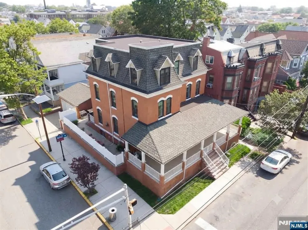 105 W 8th Street Bayonne, NJ 07002