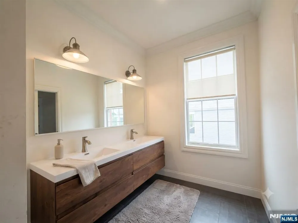 105 W 8th Street Bayonne, NJ 07002