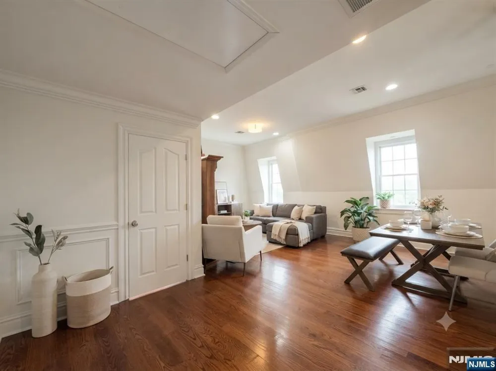 105 W 8th Street Bayonne, NJ 07002