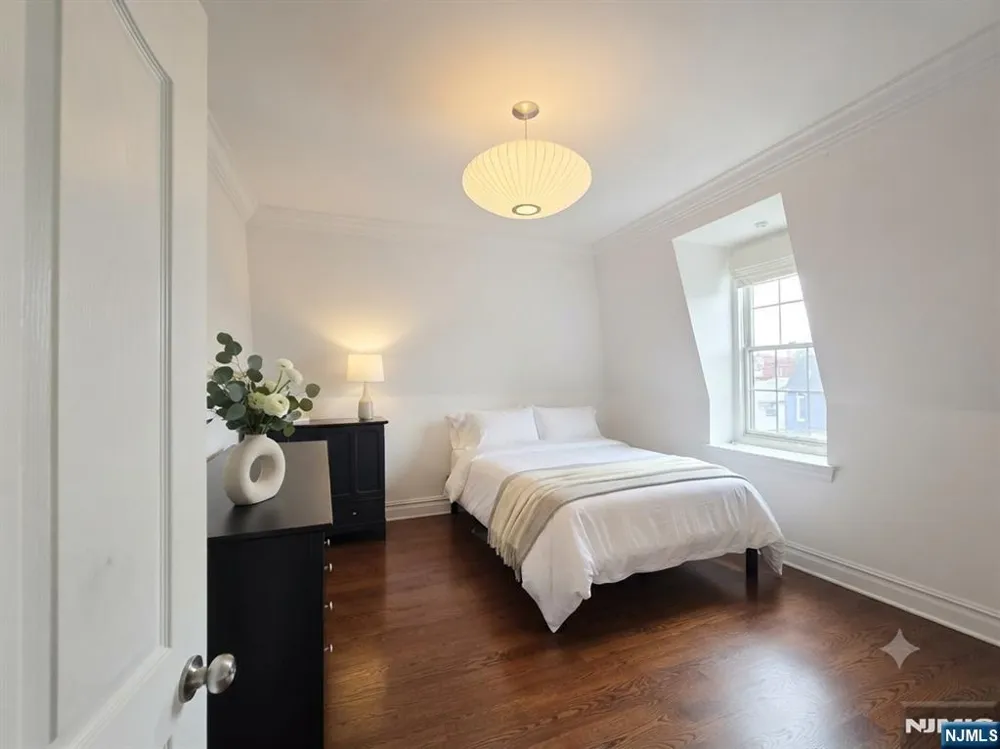 105 W 8th Street Bayonne, NJ 07002