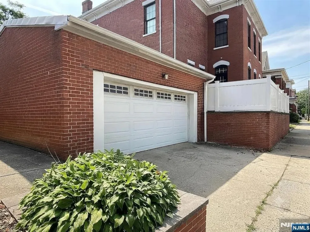105 W 8th Street Bayonne, NJ 07002