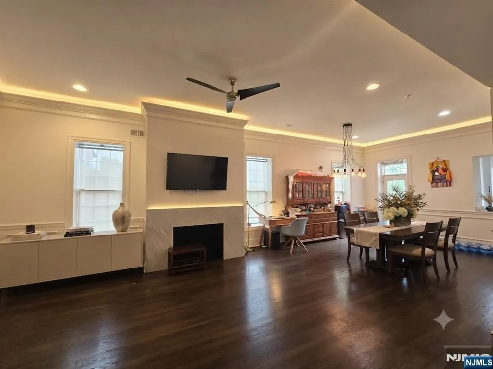 105 W 8th Street Bayonne, NJ 07002