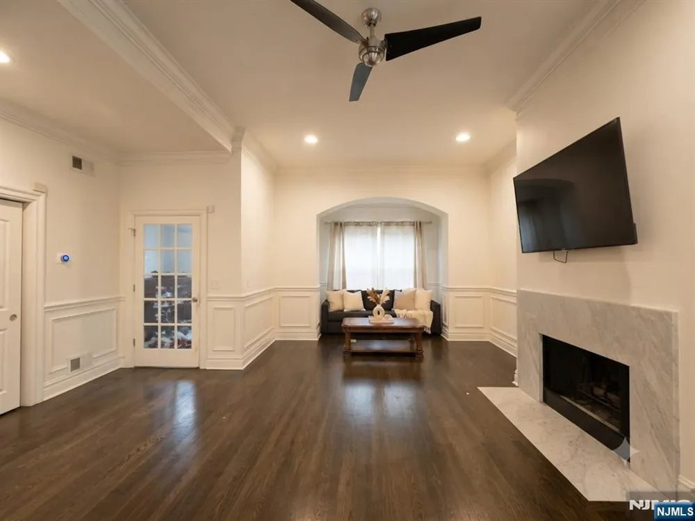 105 W 8th Street Bayonne, NJ 07002