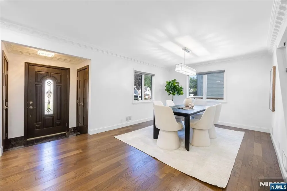 30 Elm Street Dumont, NJ 07628