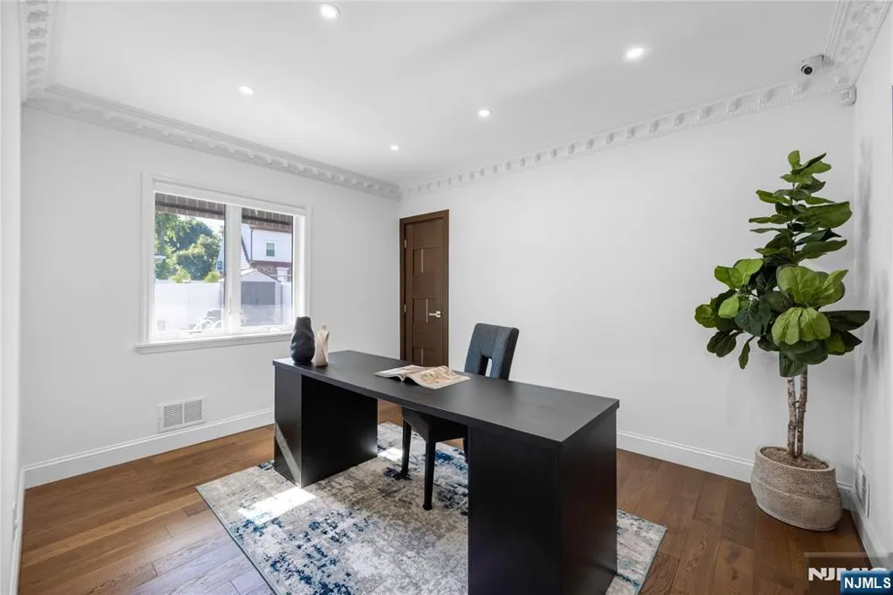 30 Elm Street Dumont, NJ 07628
