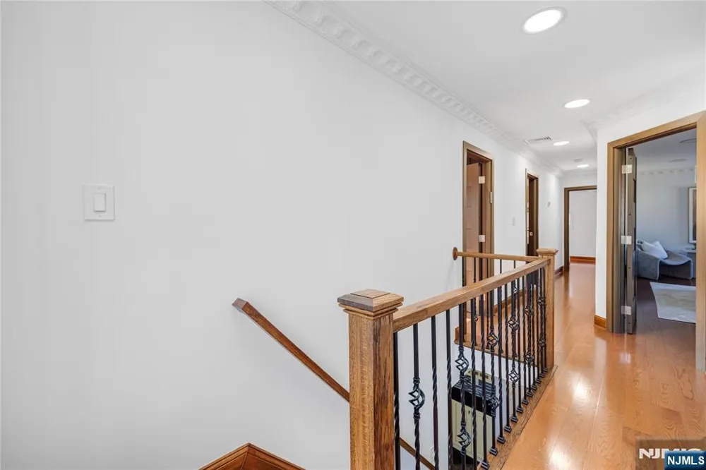30 Elm Street Dumont, NJ 07628