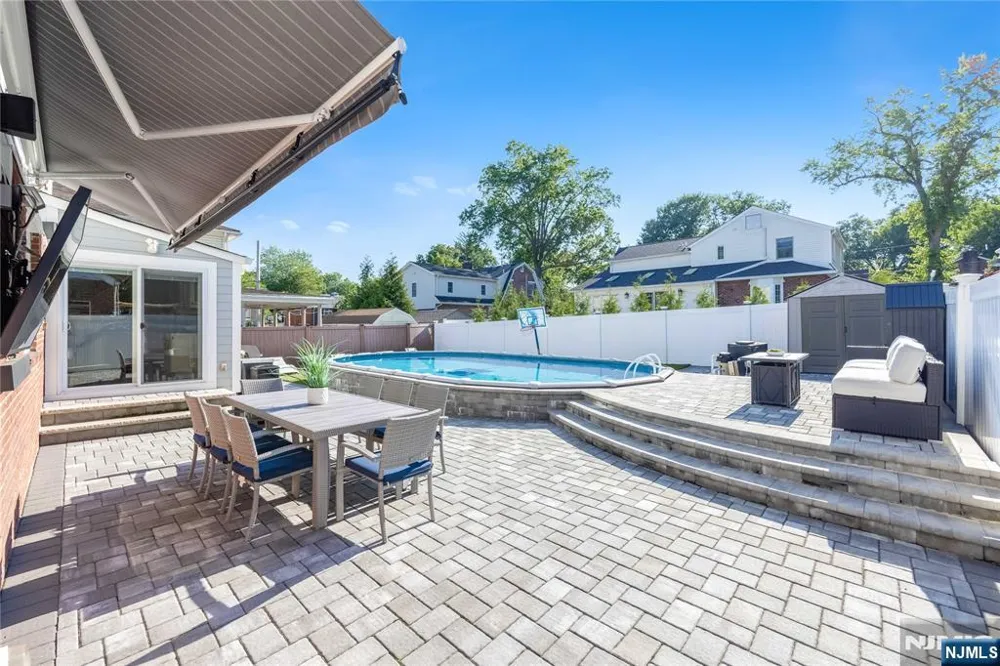 30 Elm Street Dumont, NJ 07628