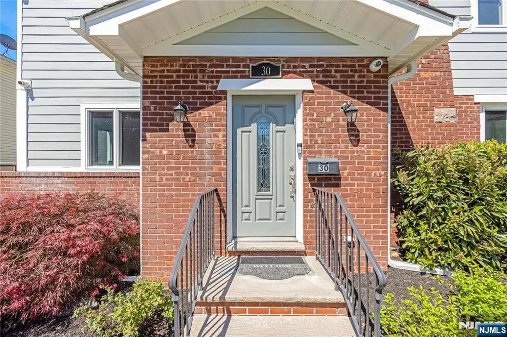 30 Elm Street Dumont, NJ 07628